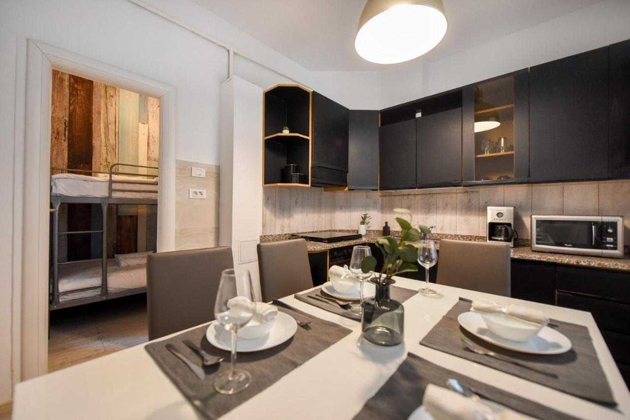 Amazing Location & Elegant Apt - Old Town Appartamento Bucarest Esterno foto