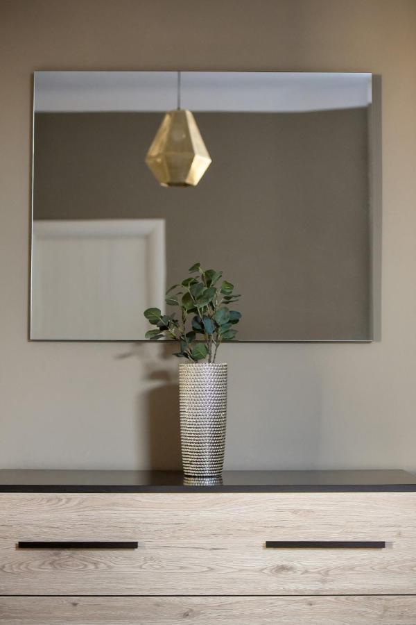 Amazing Location & Elegant Apt - Old Town Appartamento Bucarest Esterno foto