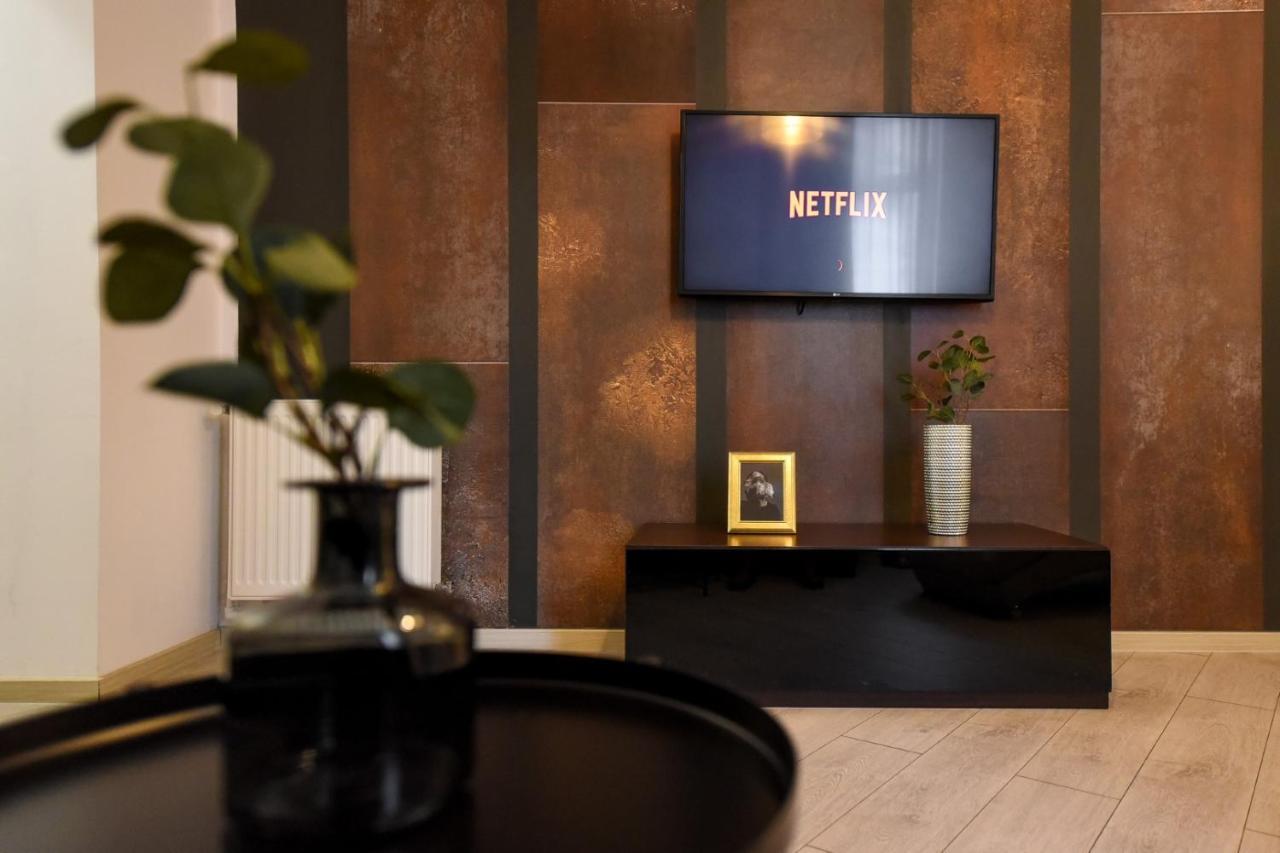 Amazing Location & Elegant Apt - Old Town Appartamento Bucarest Esterno foto