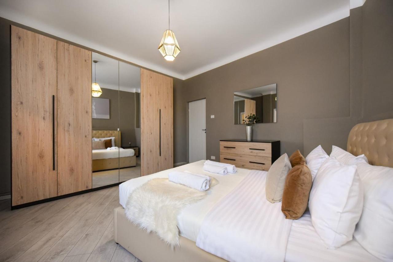 Amazing Location & Elegant Apt - Old Town Appartamento Bucarest Esterno foto